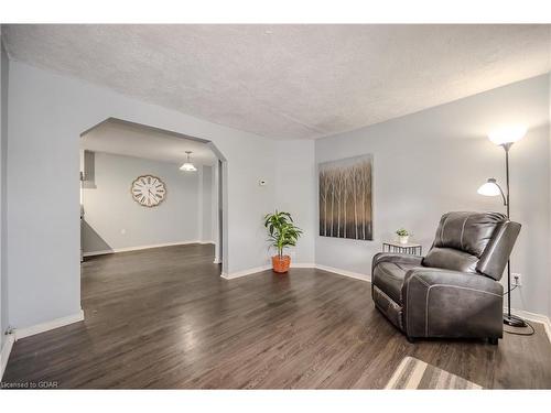 38 Huron Street, Guelph, ON - Indoor Photo Showing Living Room