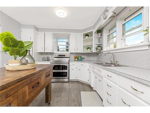 320 Mill Street, Kitchener, ON - Indoor Photo Showing Kitchen With Double Sink