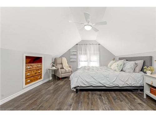 320 Mill Street, Kitchener, ON - Indoor Photo Showing Bedroom