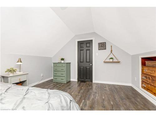 320 Mill Street, Kitchener, ON - Indoor Photo Showing Bedroom