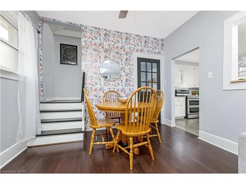 320 Mill Street, Kitchener, ON - Indoor Photo Showing Dining Room