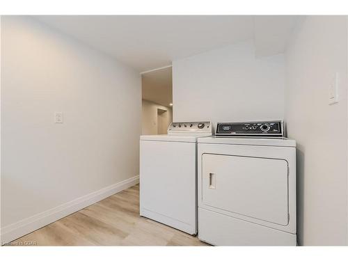 142 Renfield Street, Guelph, ON - Indoor Photo Showing Laundry Room