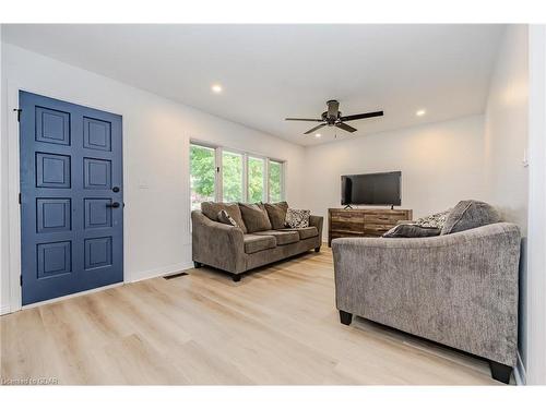 142 Renfield Street, Guelph, ON - Indoor Photo Showing Living Room