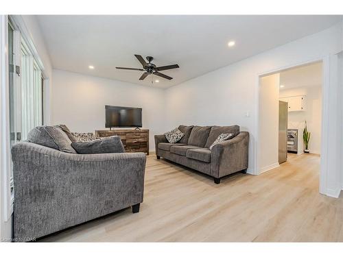 142 Renfield Street, Guelph, ON - Indoor Photo Showing Living Room