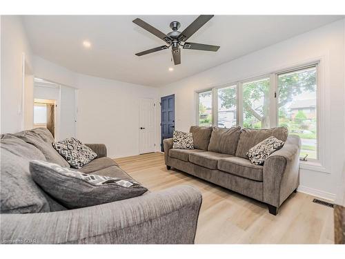 142 Renfield Street, Guelph, ON - Indoor Photo Showing Living Room