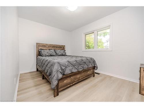 142 Renfield Street, Guelph, ON - Indoor Photo Showing Bedroom