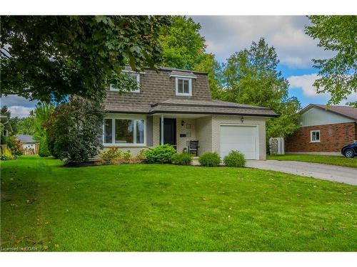 4 Canary Court, Elmira, ON - Outdoor With Facade