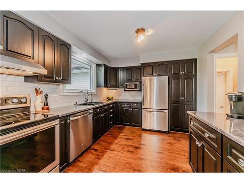 4 Canary Court, Elmira, ON - Indoor Photo Showing Kitchen With Double Sink