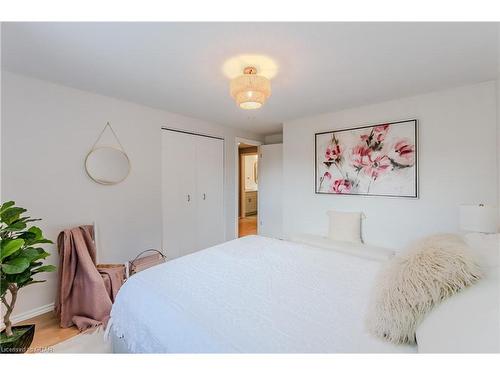 4 Canary Court, Elmira, ON - Indoor Photo Showing Bedroom