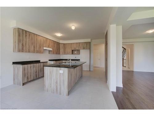 154 Attwater Drive, Cambridge, ON - Indoor Photo Showing Kitchen