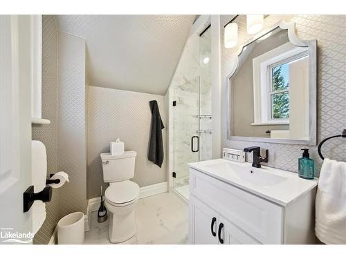 53 Kimberley Avenue, Bracebridge, ON - Indoor Photo Showing Bathroom