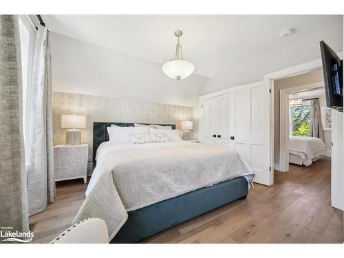 53 Kimberley Avenue, Bracebridge, ON - Indoor Photo Showing Bedroom