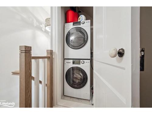 53 Kimberley Avenue, Bracebridge, ON - Indoor Photo Showing Laundry Room