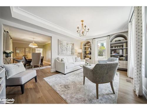 53 Kimberley Avenue, Bracebridge, ON - Indoor Photo Showing Living Room