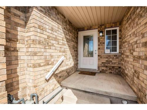 10-20 Shackleton Drive, Guelph, ON - Outdoor