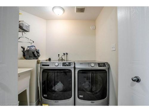 10-20 Shackleton Drive, Guelph, ON - Indoor Photo Showing Laundry Room