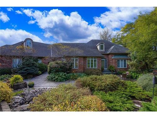 7 Fox Run Drive, Puslinch, ON - Outdoor With Facade