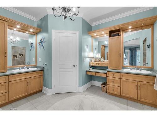 7 Fox Run Drive, Puslinch, ON - Indoor Photo Showing Bathroom