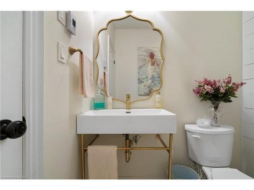 125 Crewson Court, Rockwood, ON - Indoor Photo Showing Bathroom