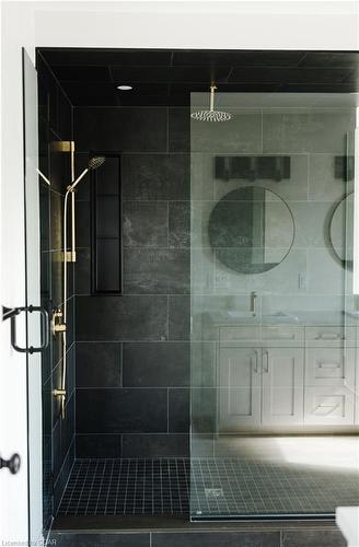 161 Jack'S Way, Mount Forest, ON - Indoor Photo Showing Bathroom