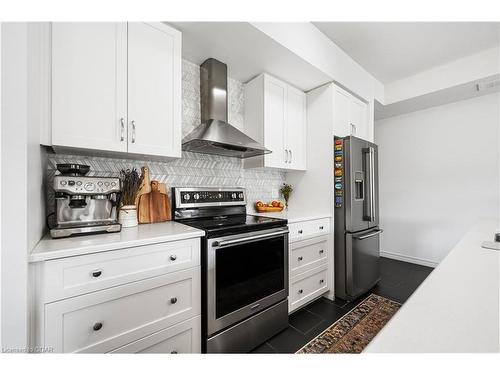 45-39 Kay Crescent Crescent, Guelph, ON - Indoor Photo Showing Kitchen With Stainless Steel Kitchen