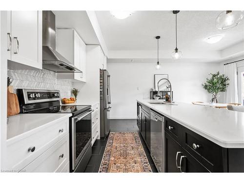 45-39 Kay Crescent Crescent, Guelph, ON - Indoor Photo Showing Kitchen With Stainless Steel Kitchen With Upgraded Kitchen