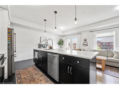 45-39 Kay Crescent Crescent, Guelph, ON - Indoor Photo Showing Kitchen