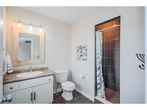 19-105 Bard Boulevard, Guelph, ON - Indoor Photo Showing Bathroom