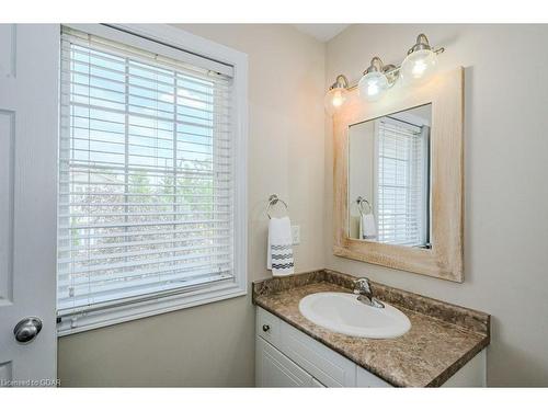 19-105 Bard Boulevard, Guelph, ON - Indoor Photo Showing Bathroom