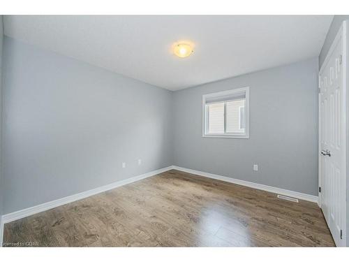 19-105 Bard Boulevard, Guelph, ON - Indoor Photo Showing Other Room