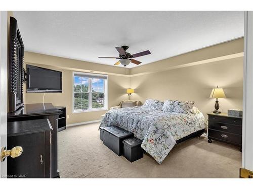 204-345 Fisher Mills Road, Cambridge, ON - Indoor Photo Showing Bedroom