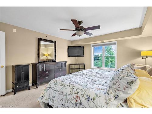 204-345 Fisher Mills Road, Cambridge, ON - Indoor Photo Showing Bedroom