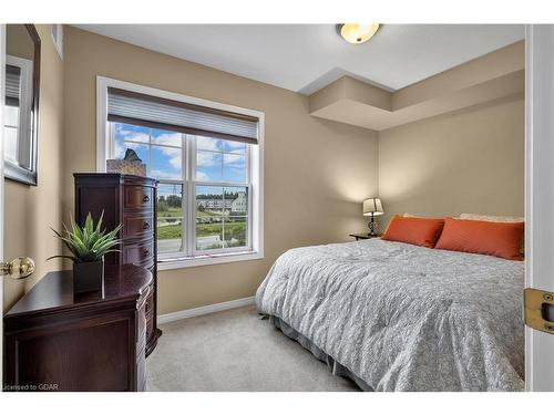 204-345 Fisher Mills Road, Cambridge, ON - Indoor Photo Showing Bedroom