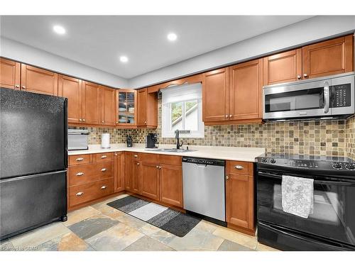 11 Tanager Drive, Guelph, ON - Indoor Photo Showing Kitchen