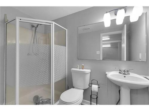 11 Tanager Drive, Guelph, ON - Indoor Photo Showing Bathroom