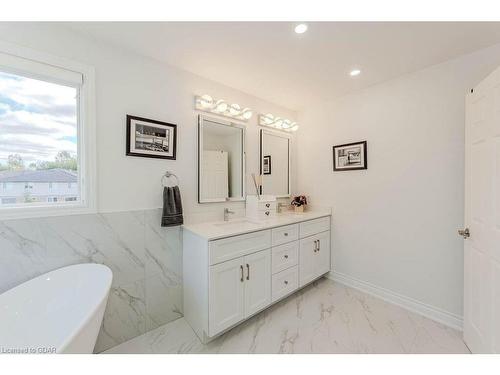 6 Westra Drive, Guelph, ON - Indoor Photo Showing Bathroom