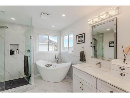 6 Westra Drive, Guelph, ON - Indoor Photo Showing Bathroom