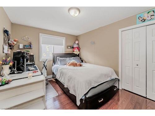 6 Westra Drive, Guelph, ON - Indoor Photo Showing Bedroom