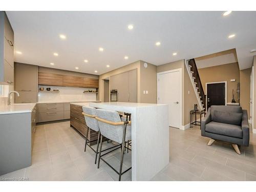 6 Cummings Court, Guelph, ON - Indoor Photo Showing Kitchen