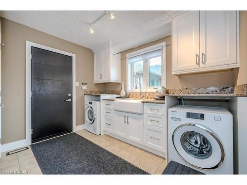 6 Cummings Court, Guelph, ON - Indoor Photo Showing Laundry Room