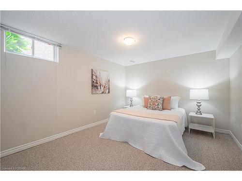 24 Beechlawn Boulevard, Guelph, ON - Indoor Photo Showing Bedroom