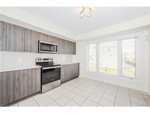 256 Law Drive, Guelph, ON - Indoor Photo Showing Kitchen