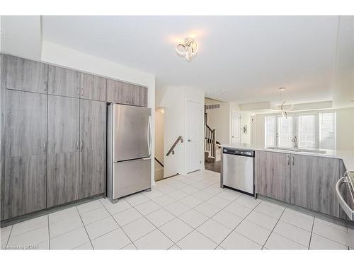 256 Law Drive, Guelph, ON - Indoor Photo Showing Kitchen