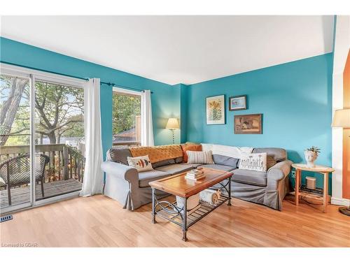 65 Dovercliffe Road, Guelph, ON - Indoor Photo Showing Living Room