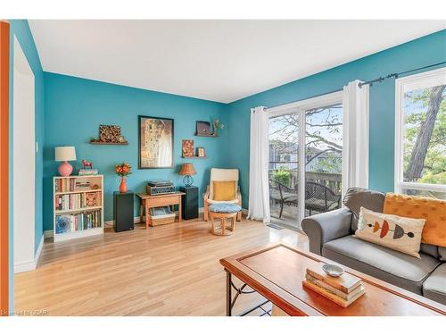 65 Dovercliffe Road, Guelph, ON - Indoor Photo Showing Living Room