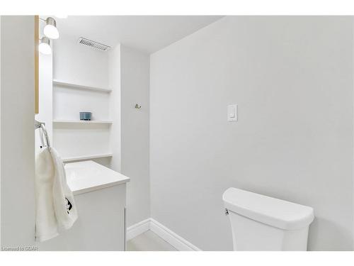 65 Dovercliffe Road, Guelph, ON - Indoor Photo Showing Bathroom