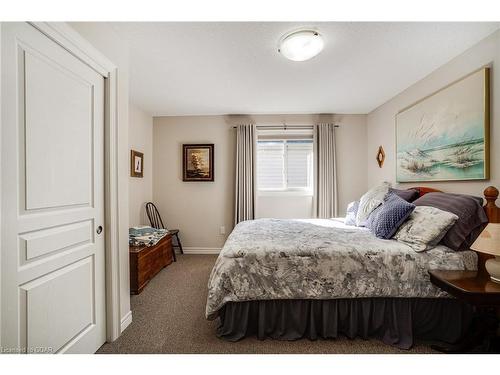 68 Roselawn Crescent, Welland, ON - Indoor Photo Showing Bedroom