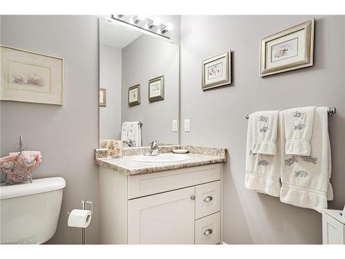 68 Roselawn Crescent, Welland, ON - Indoor Photo Showing Bathroom