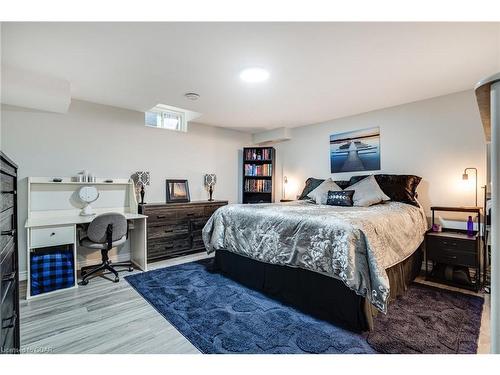 68 Roselawn Crescent, Welland, ON - Indoor Photo Showing Bedroom