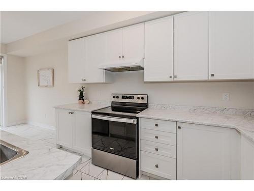 115 Eva Drive, Breslau, ON - Indoor Photo Showing Kitchen